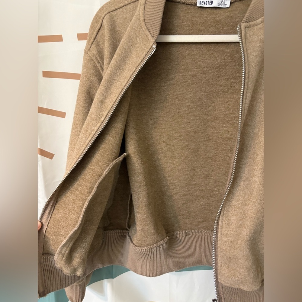 Small Devoted Brown Zip-Up Jacket​​ - Picture 5 of 8